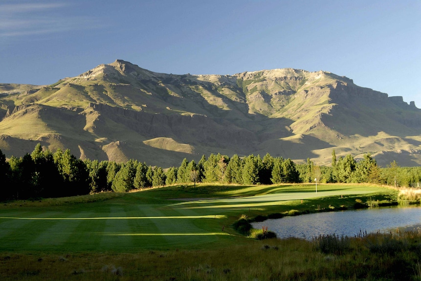 6. Chapelco Golf & Resort